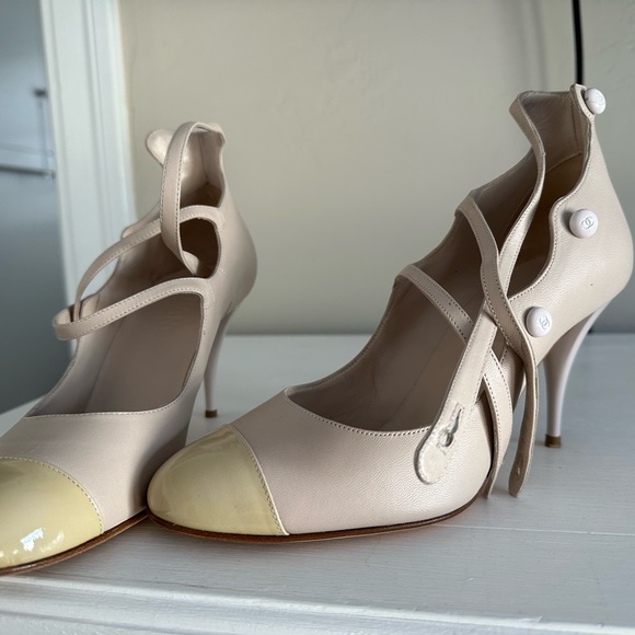 Authentic Chanel heels made in Italy NEW size 38 - Picture 1 of 13
